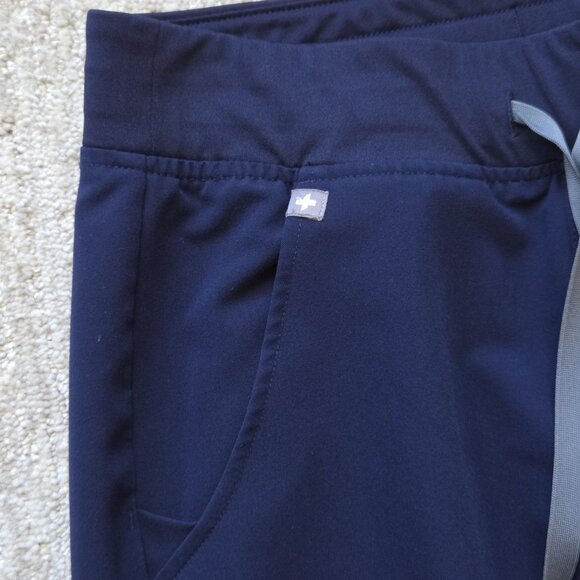 FIGS Scrub Set Women Navy Blue Catarina Top Small Zamora Jogger Pants Petite XS - Picture 12 of 16